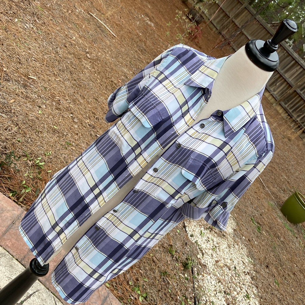 {Equipment} Femme Plaid Silk Button-Up